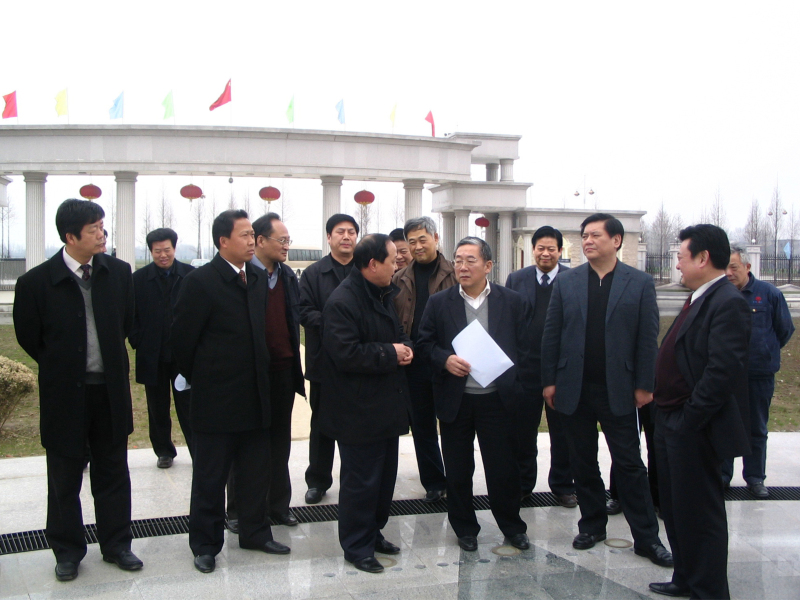 2006年2月12日，湖北省常務(wù)副省長周堅衛(wèi)到公司調(diào)研